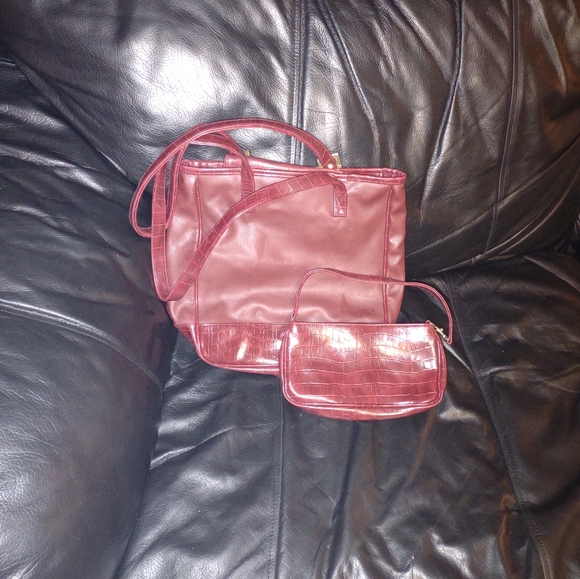 Burgundy Leather purse - Picture 6 of 6